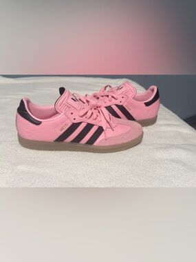 Adidas Pink & Black Samba Athletic Man Sneakers Size 8-NWT